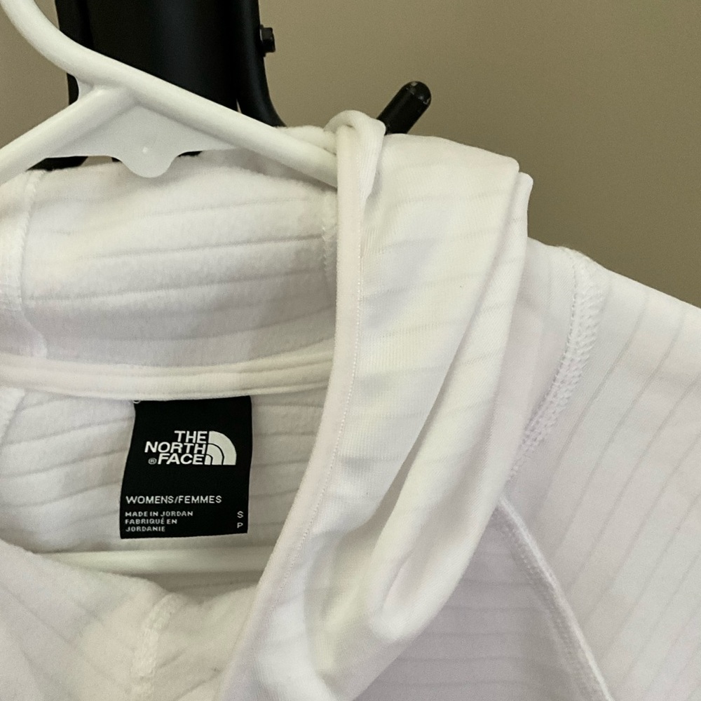 The North Face White Hoodie - Picture 2 of 5